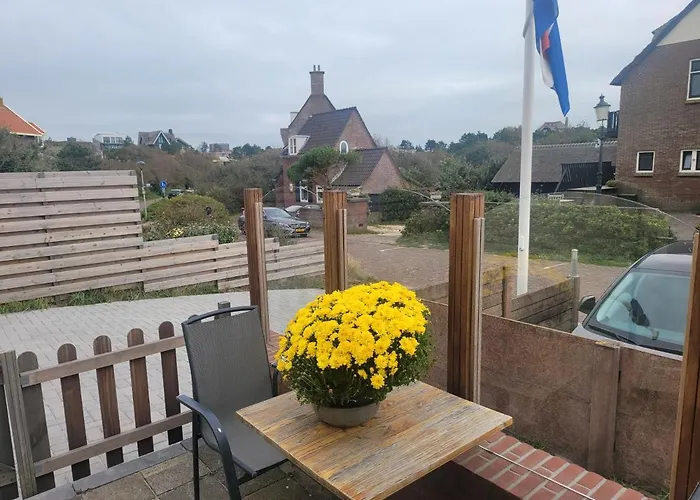 Canberra. Apartment *